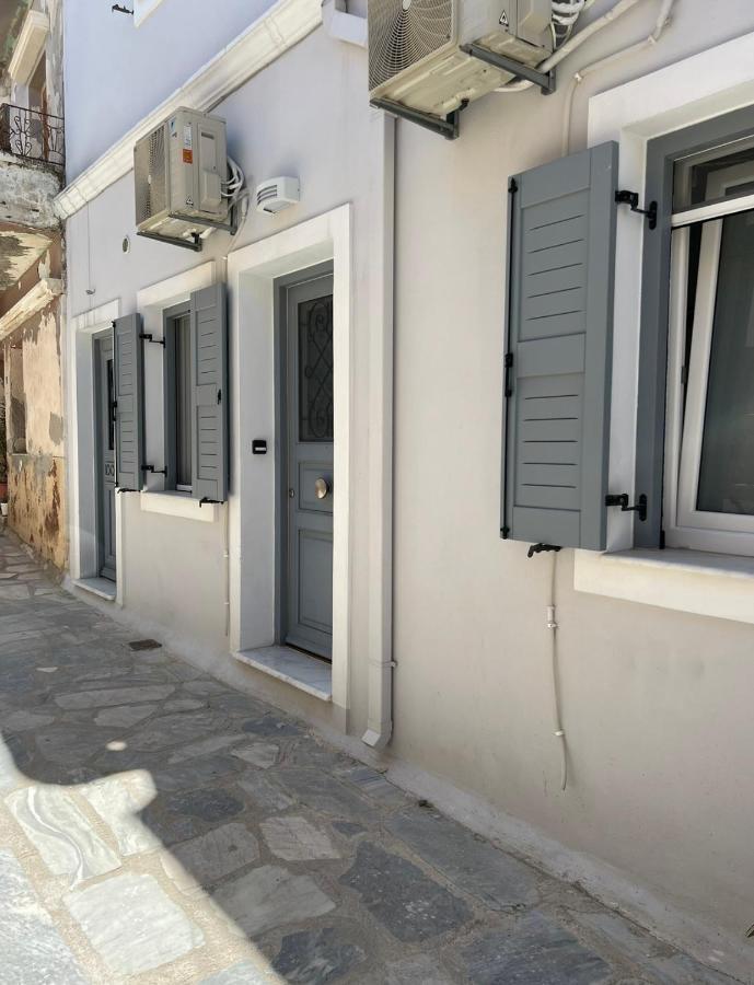 Thania'S House ,4 Minutes From The Center Of Hermoulis 埃尔莫波利斯 外观 照片