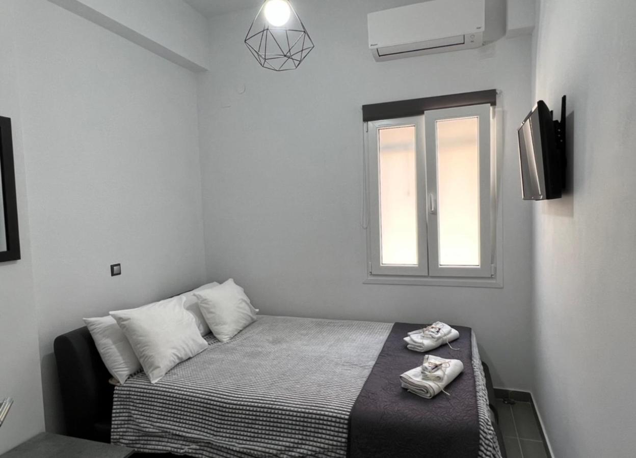 Thania'S House ,4 Minutes From The Center Of Hermoulis 埃尔莫波利斯 外观 照片