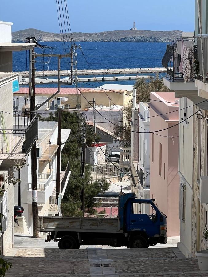 Thania'S House ,4 Minutes From The Center Of Hermoulis 埃尔莫波利斯 外观 照片